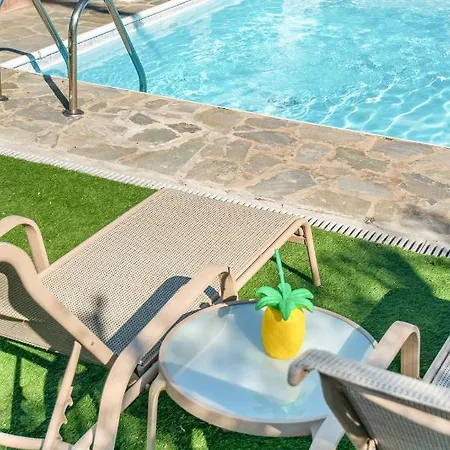 Poseidon Gardens By Ezoria Villa *