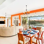 Villa Poseidon Gardens By Ezoria Larnaca