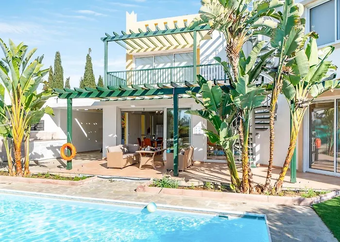 Villa Poseidon Gardens By Ezoria *