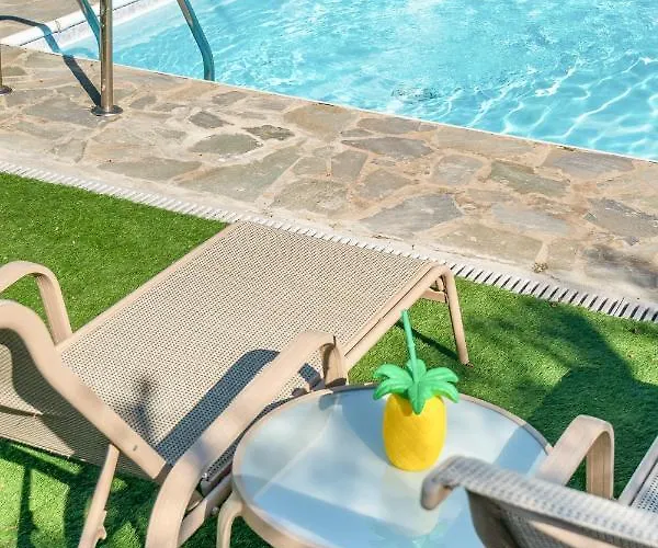 Poseidon Gardens By Ezoria Villa *