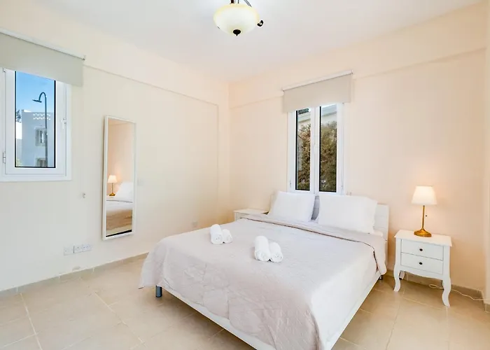 Вілла Poseidon Gardens By Ezoria *