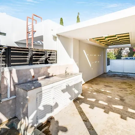 Villa Poseidon Gardens By Ezoria